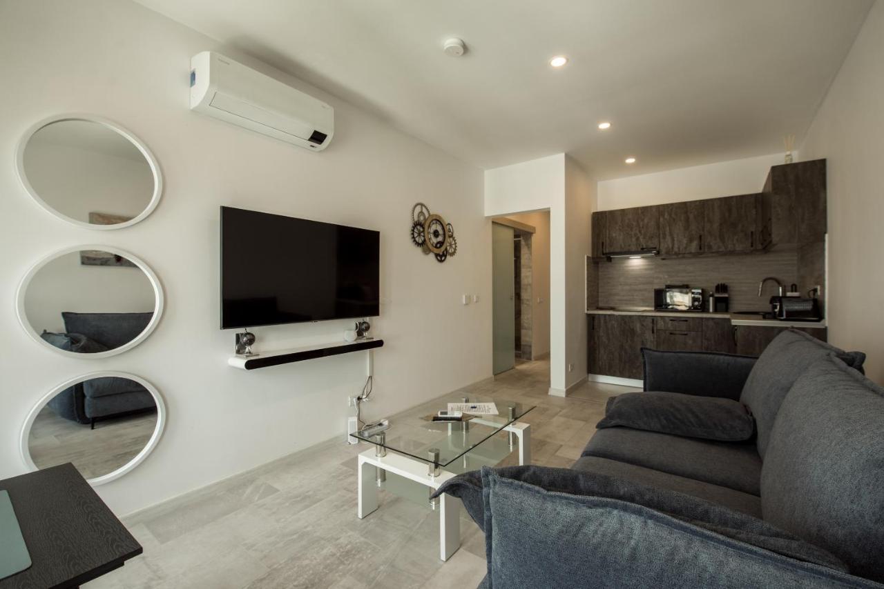 Fancy Penthouse Studio With Lakeview W10 Bukarest Kültér fotó