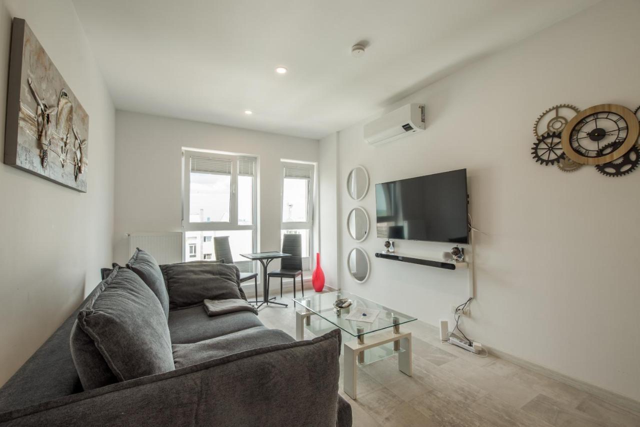 Fancy Penthouse Studio With Lakeview W10 Bukarest Kültér fotó